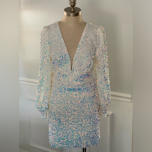 Boohoo Sequin Balloon Long Sleeve Plunge Front White Mini Party Dress sz M - Picture 1 of 7